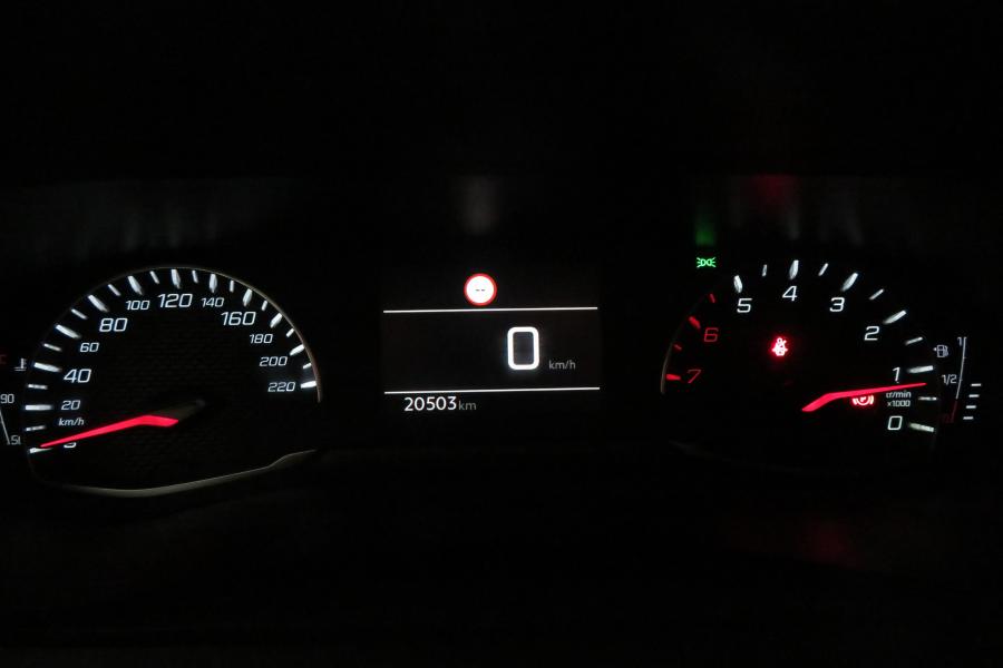 peugeot-208-2023-gasolina-1199cc