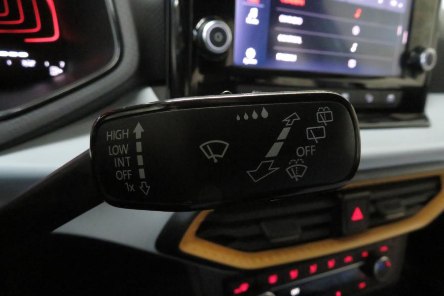 seat-arona-2023-gasolina-999cc