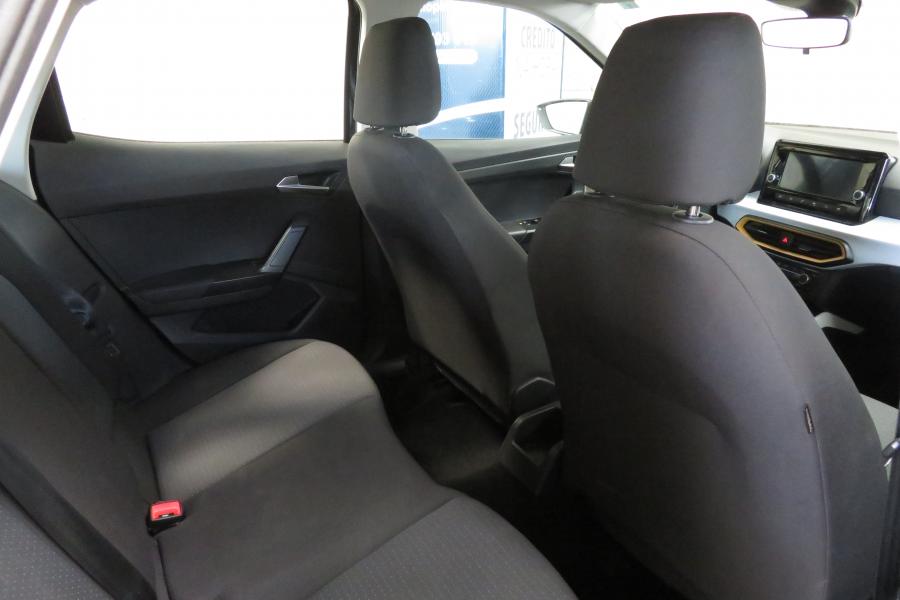 seat-arona-2023-gasolina-999cc