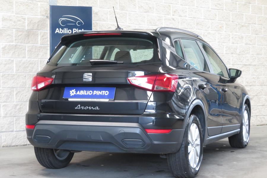 seat-arona-2023-gasolina-999cc