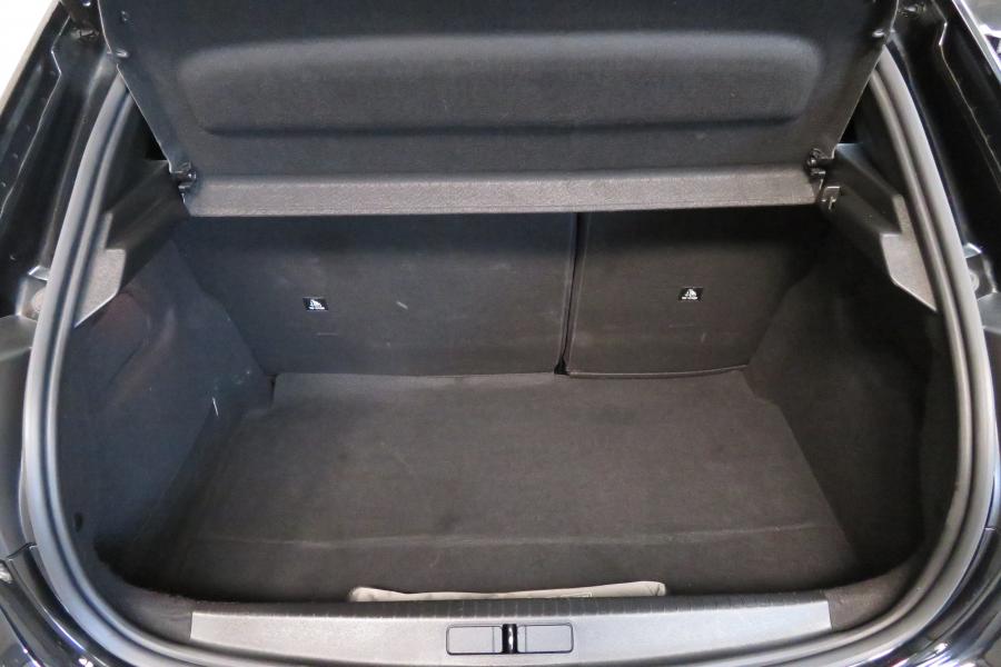 peugeot-208-2023-gasolina-1199cc