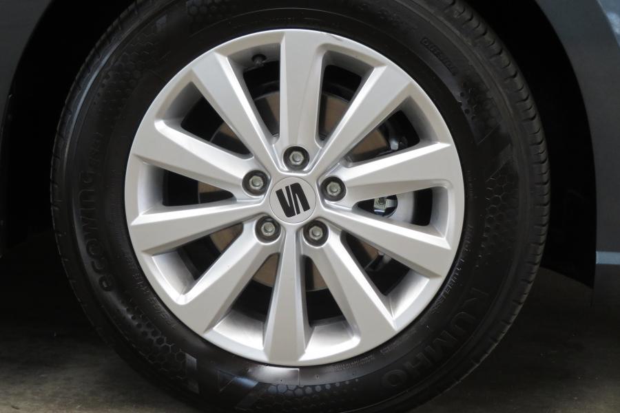 seat-ibiza-2023-gasolina-999cc