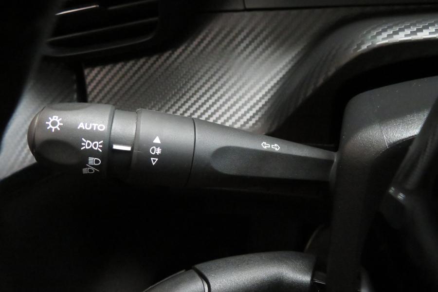 peugeot-208-2024-gasolina-1199cc