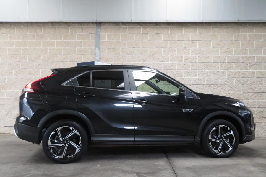 mitsubishi-eclipse-cross-2022-hibrido-a-gasolina-2360cc