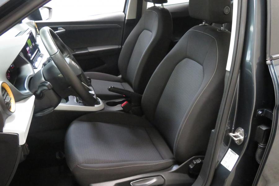 seat-arona-2023-gasolina-999cc