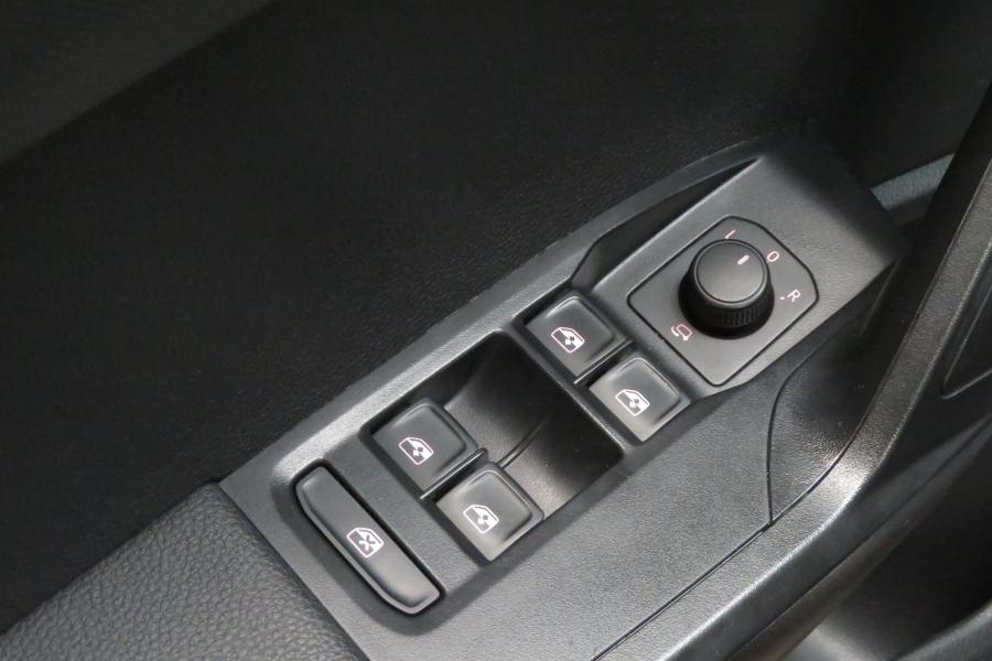 seat-arona-2023-gasolina-999cc