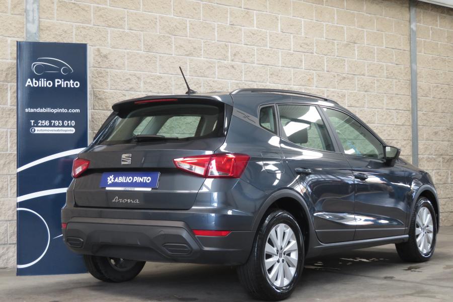 seat-arona-2023-gasolina-999cc