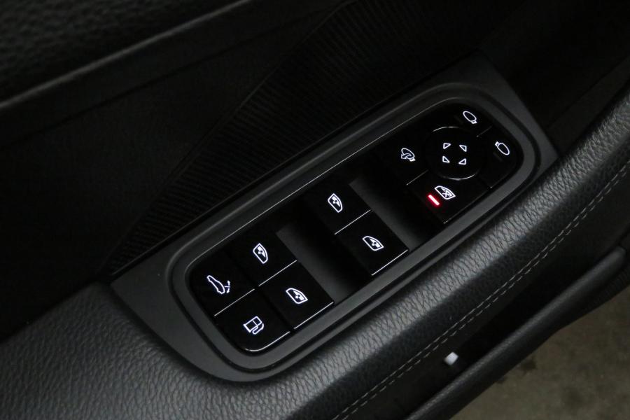 porsche-panamera-2018-hibrido-a-gasolina-2894cc