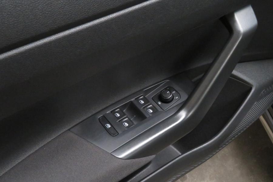 volkswagen-taigo-2023-gasolina-999cc
