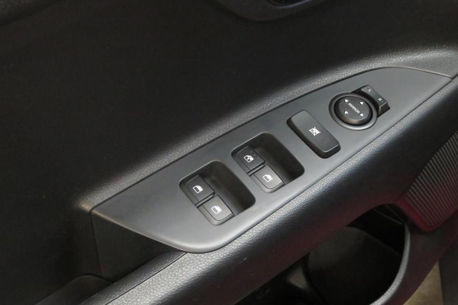 kia-stonic-2025-gasolina-1197cc