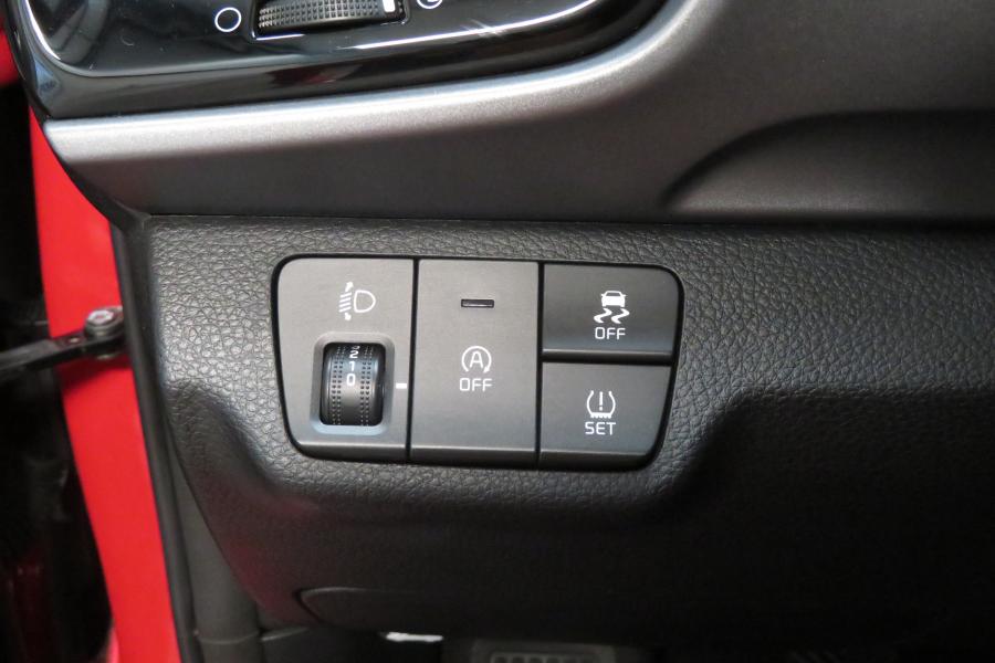 kia-stonic-2025-gasolina-1197cc