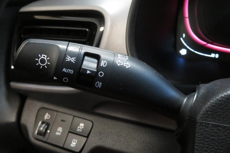 kia-stonic-2025-gasolina-1197cc