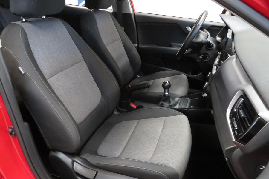 kia-stonic-2025-gasolina-1197cc