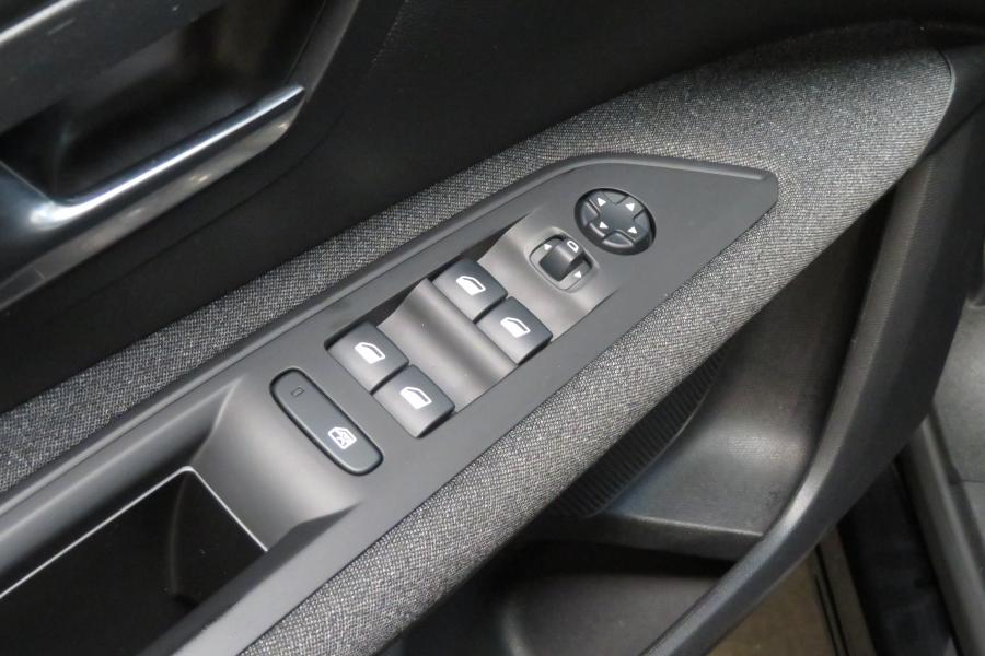 peugeot-3008-2019-diesel-1499cc