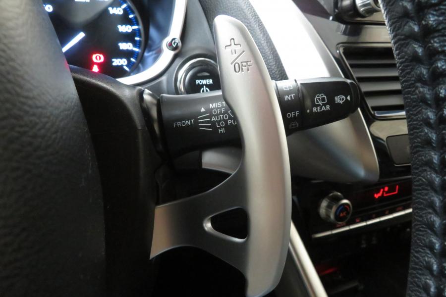 mitsubishi-eclipse-cross-2022-hibrido-a-gasolina-2360cc