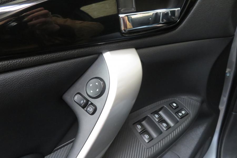 mitsubishi-eclipse-cross-2022-hibrido-a-gasolina-2360cc