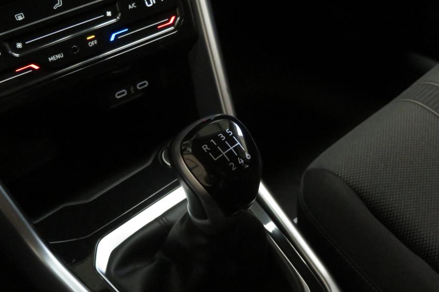 volkswagen-t-roc-2023-gasolina-999cc