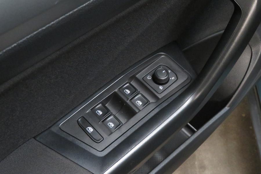 volkswagen-t-roc-2023-gasolina-999cc