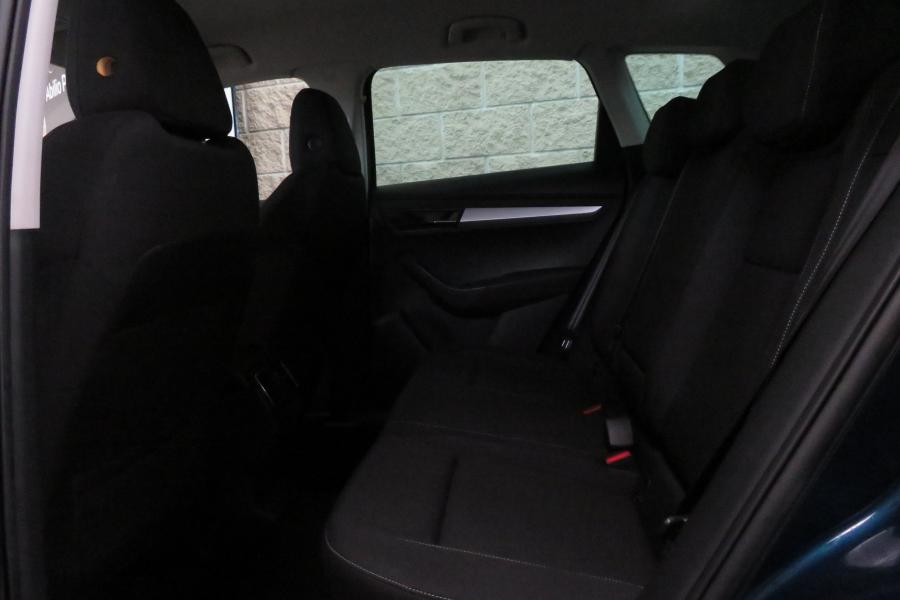skoda-karoq-2023-gasolina-999cc