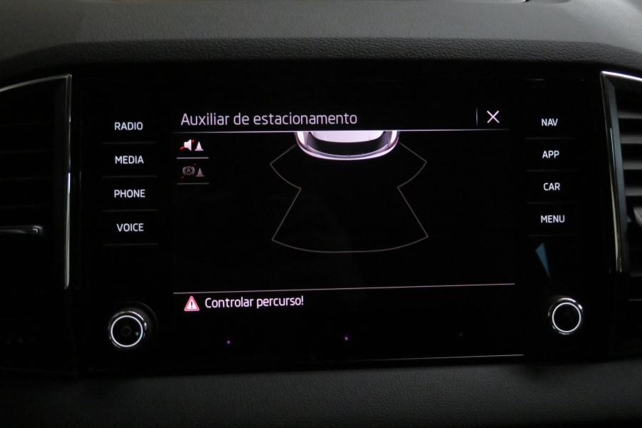 skoda-karoq-2023-gasolina-999cc