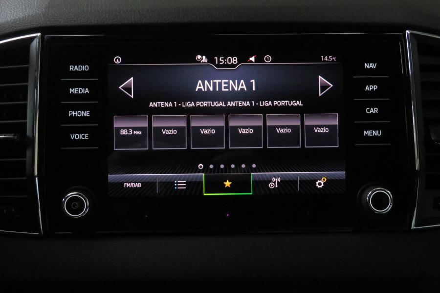 skoda-karoq-2023-gasolina-999cc