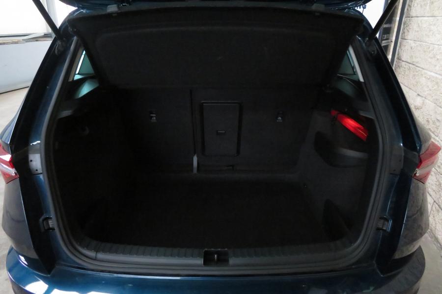 skoda-karoq-2023-gasolina-999cc