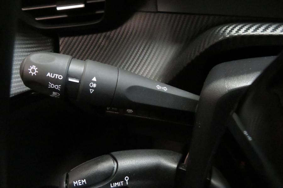 peugeot-208-2023-gasolina-1199cc