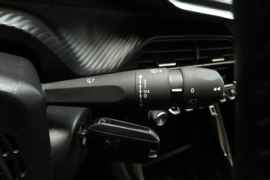 peugeot-208-2023-gasolina-1199cc