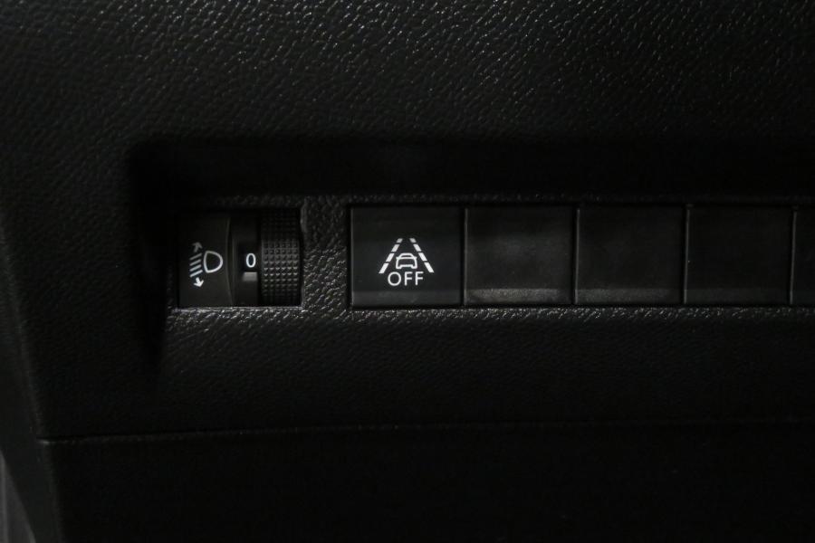 peugeot-208-2023-gasolina-1199cc