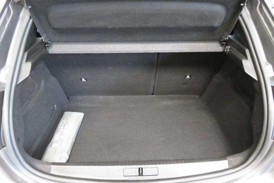 peugeot-208-2023-gasolina-1199cc