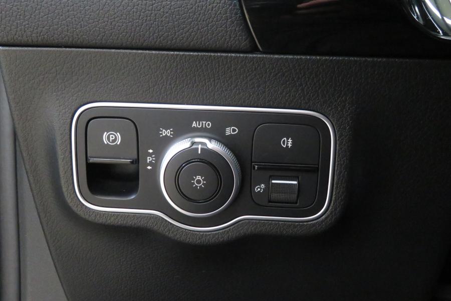 mercedes-benz-gla-2023-diesel-1950cc