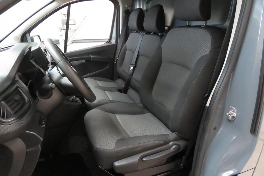 renault-trafic-2023-diesel-1997cc