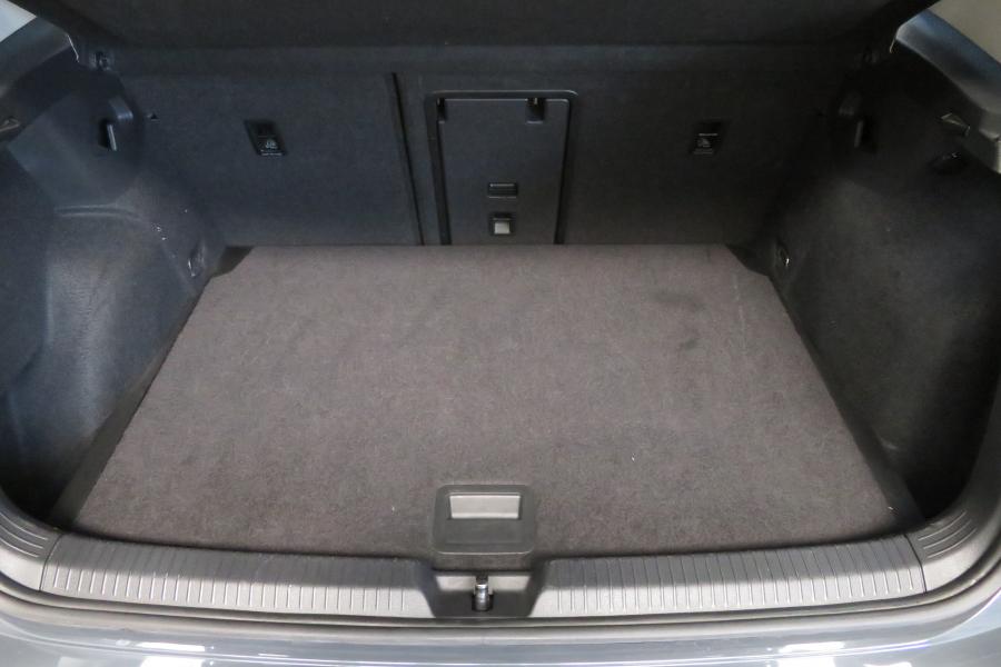 volkswagen-golf-2023-gasolina-999cc