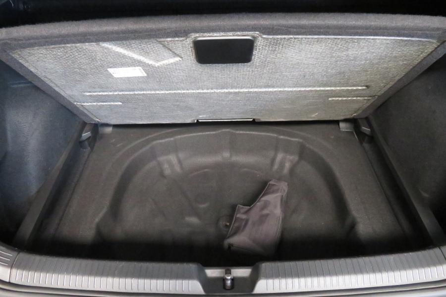 volkswagen-golf-2023-gasolina-999cc