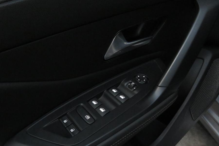 peugeot-308-2024-gasolina-1199cc