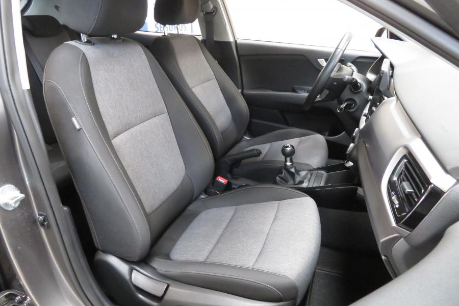 kia-stonic-2025-gasolina-1197cc
