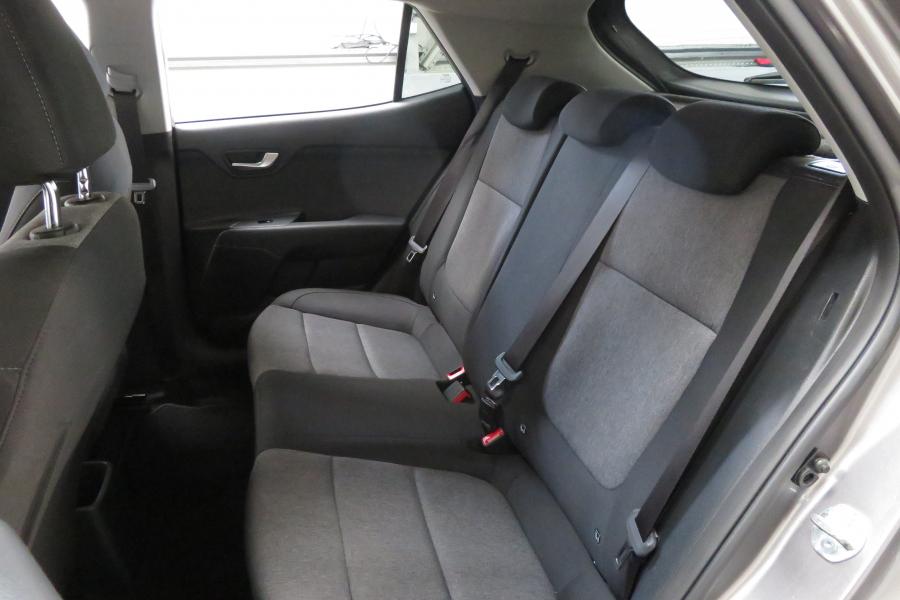 kia-stonic-2025-gasolina-1197cc