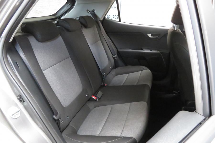 kia-stonic-2025-gasolina-1197cc