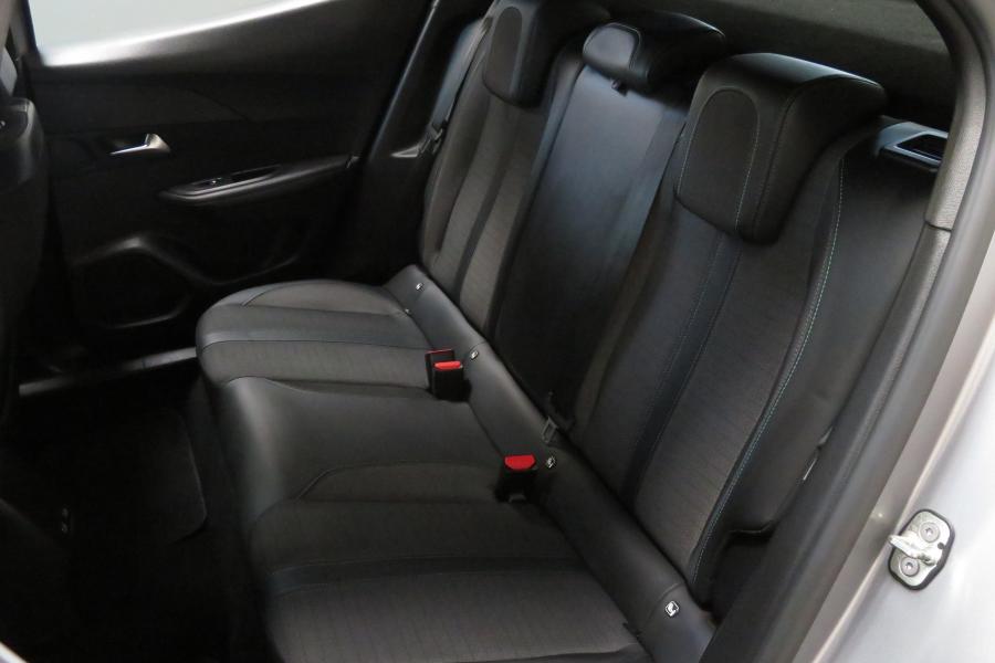peugeot-2008-2023-gasolina-1199cc
