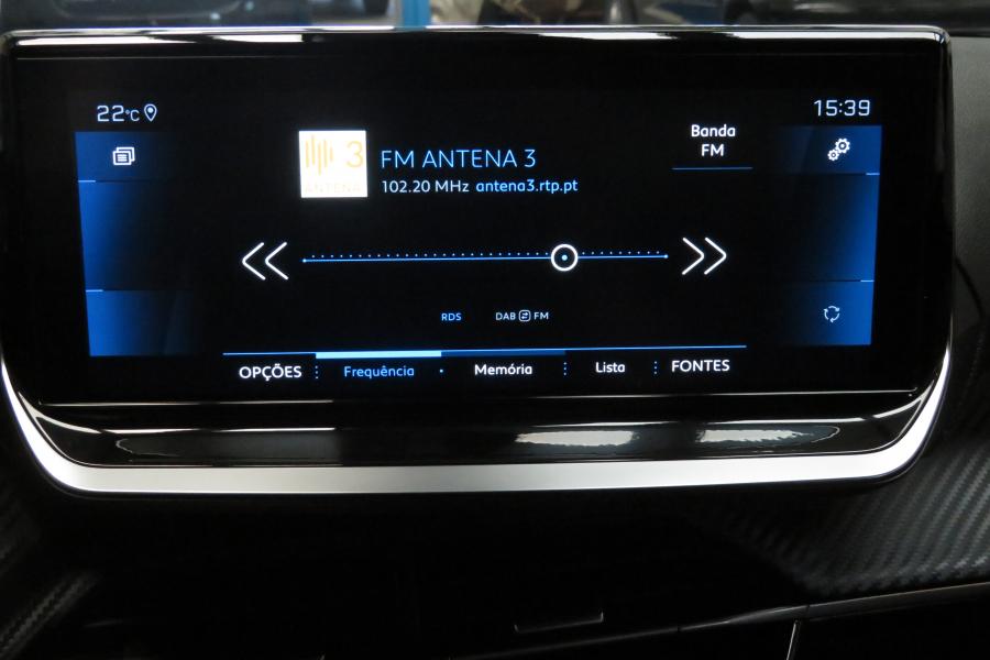 peugeot-2008-2023-gasolina-1199cc