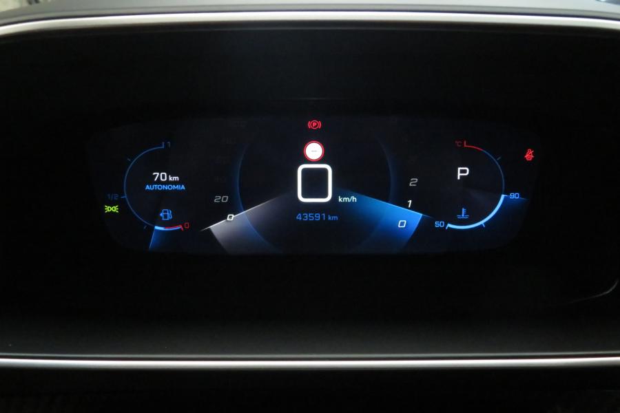peugeot-2008-2023-gasolina-1199cc