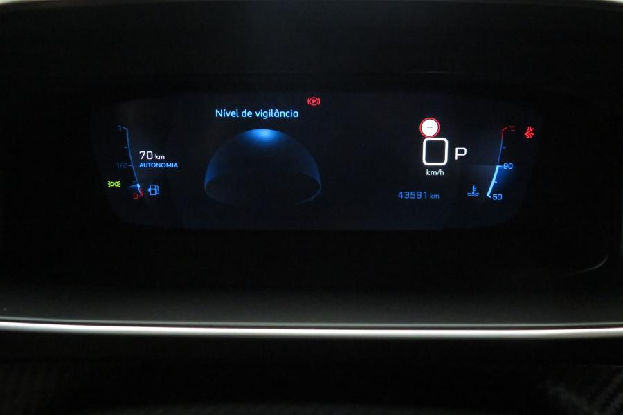 peugeot-2008-2023-gasolina-1199cc