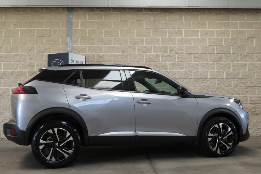 peugeot-2008-2023-gasolina-1199cc