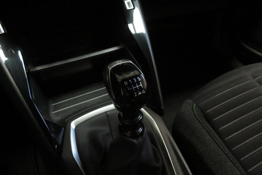 peugeot-2008-2024-gasolina-1199cc