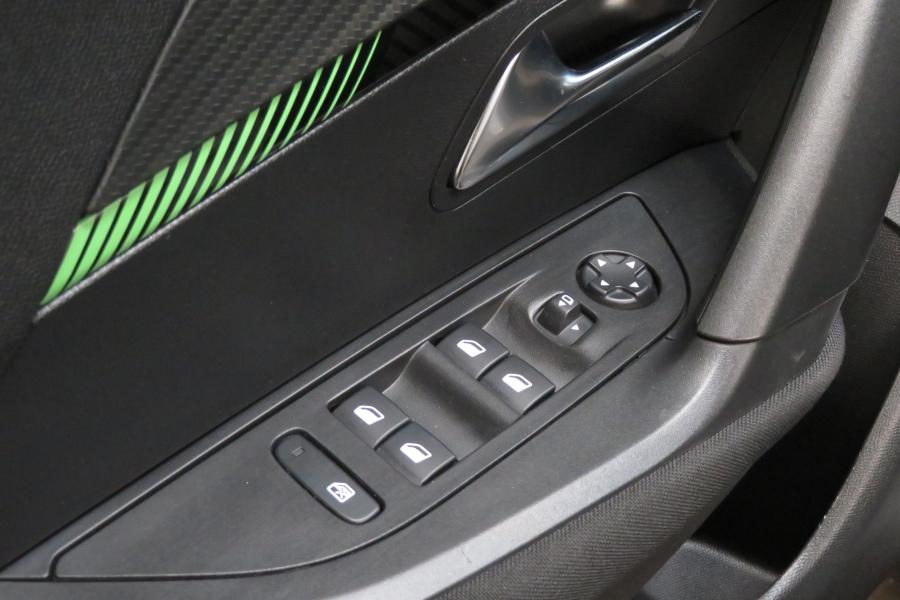 peugeot-2008-2024-gasolina-1199cc