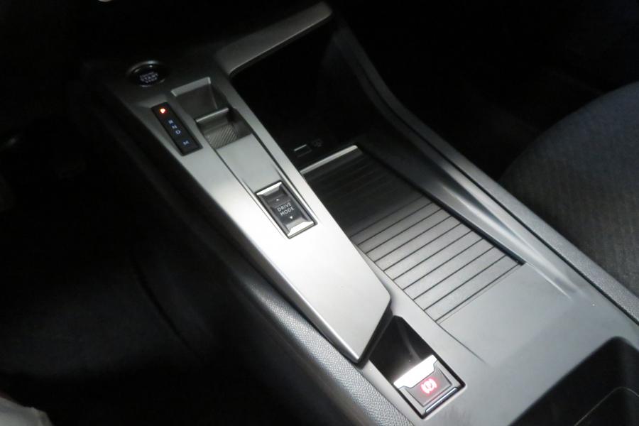 peugeot-308-2025-hibrido-a-gasolina-1199cc