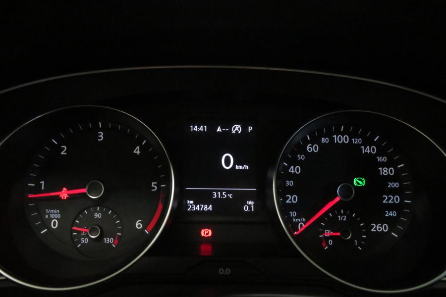 volkswagen-passat-variant-2017-diesel-1968cc