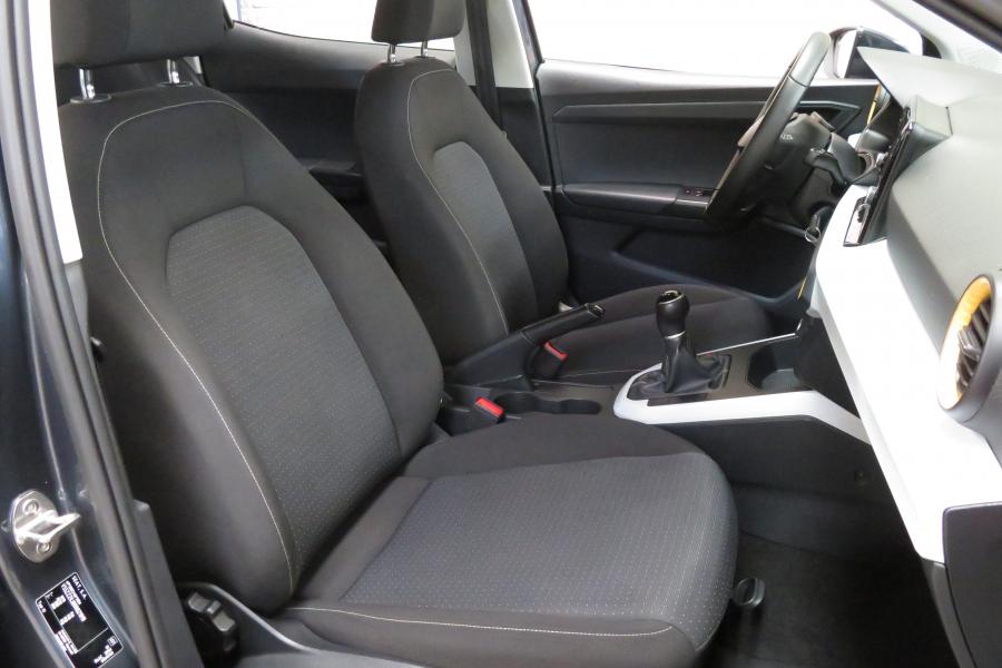 seat-arona-2023-gasolina-999cc