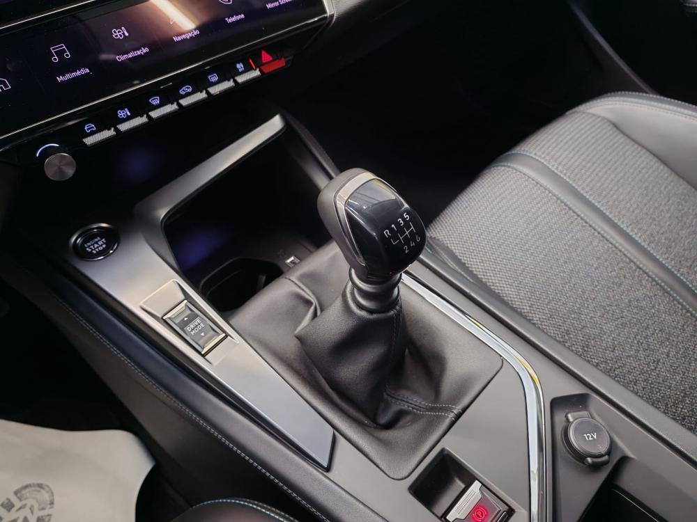 peugeot-308-2022-gasolina-1199cc