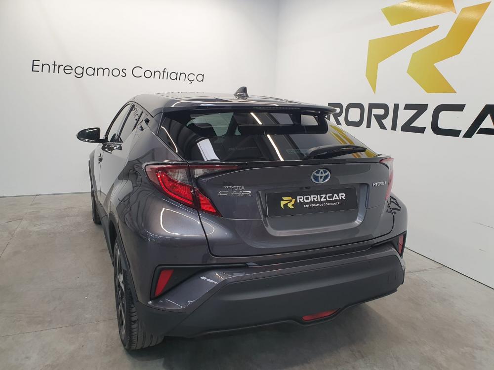 toyota-c-hr-2022-hibrido-a-gasolina-1798cc